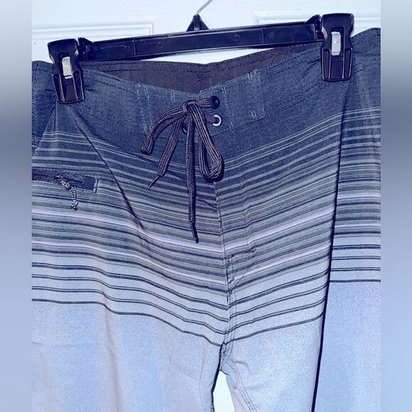Men Board Shorts Gray - Quick Drying Swim Trunks Size 28 NWT - Picture 2 of 5